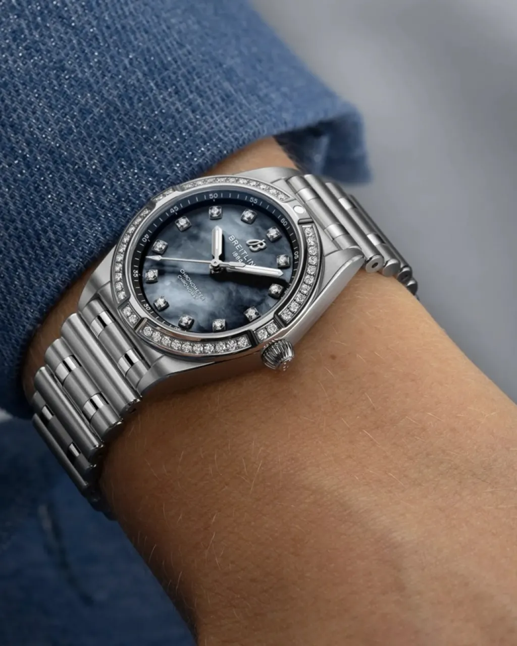 Best Chronomat med mørk blå perlemor 28 mm Til Henne