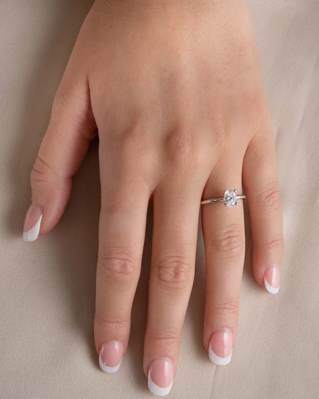 Discount Bridal Eternity enstens diamantring oval 0,80 ct Ringer