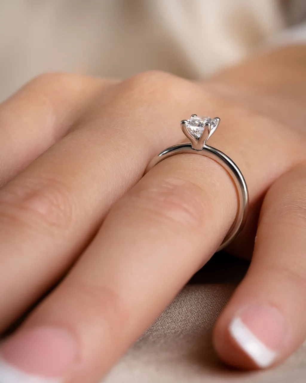Discount Bridal Eternity enstens diamantring oval 0,80 ct Ringer