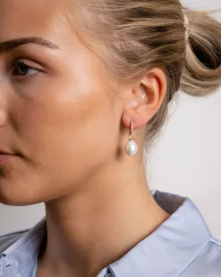 Sale Charms i gult gull med barokkperler Ørepynt