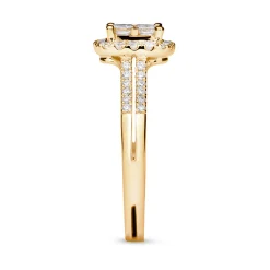 New Diamantring med princess cut og brillianter i gult gull Ringer