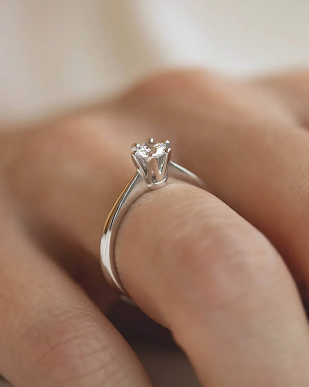 New Elegance diamantring 0,15 ct Ringer