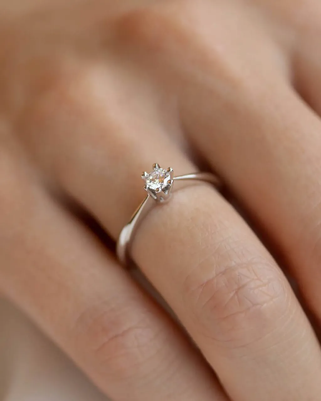 New Elegance diamantring 0,15 ct Ringer