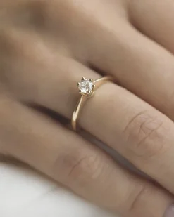 Best Elegance diamantring 0,30 ct gult gull Ringer