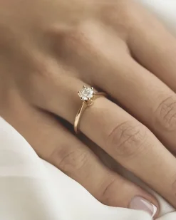 Best Elegance diamantring 0,70 ct gult gull Ringer