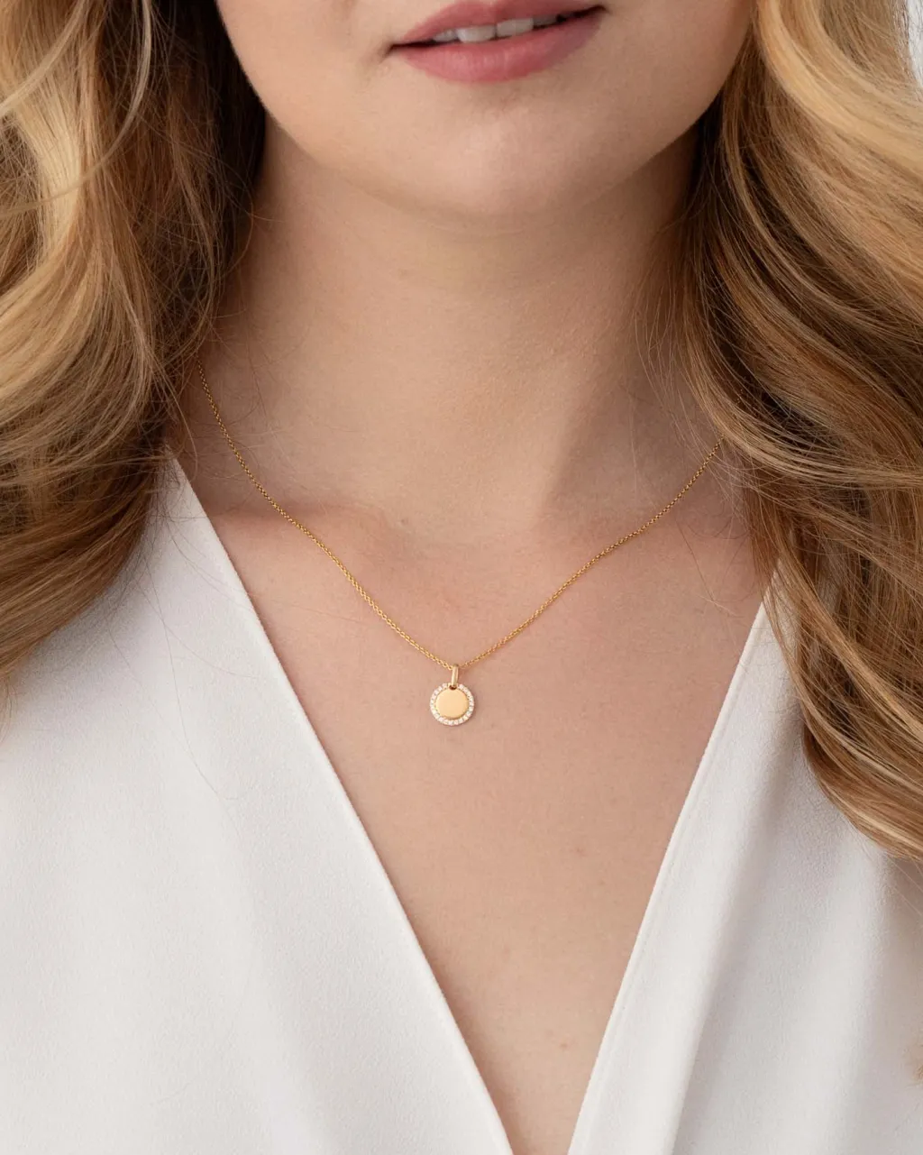 Fashion Gullanheng massiv mynt med diamanter 0,10 ct Halssmykker