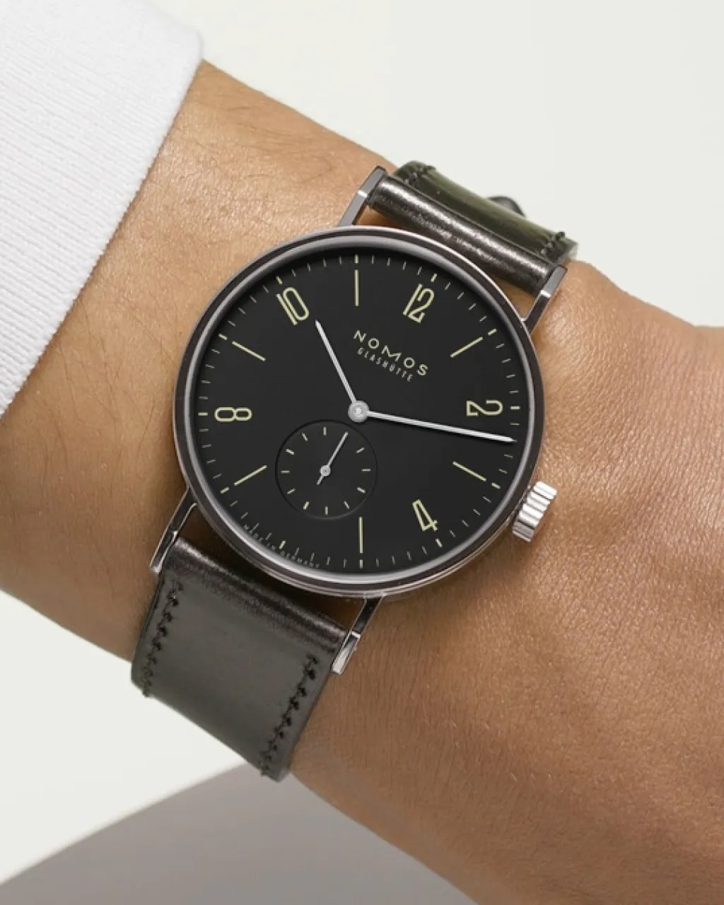 New NOMOS Glashütte Tangomat Ruthenium 38,3 mm Til Han
