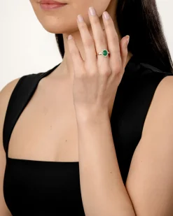 Discount Ring i gult gull rosett med smaragd 1,18ct Ringer