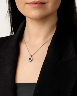 Discount Rosettanheng i hvitt gull med safir og diamanter Halssmykker
