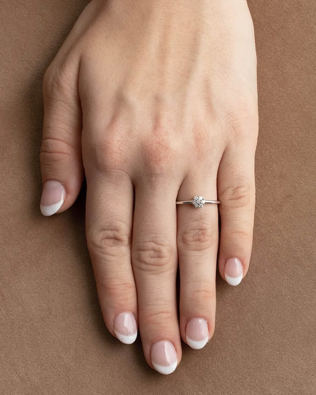 Fashion Rosettring i hvitt gull med diamanter 0,15 ct Ringer