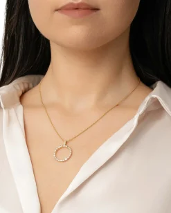 Fashion Sirkelanheng med diamanter i gult gull 0,66 ct Halssmykker